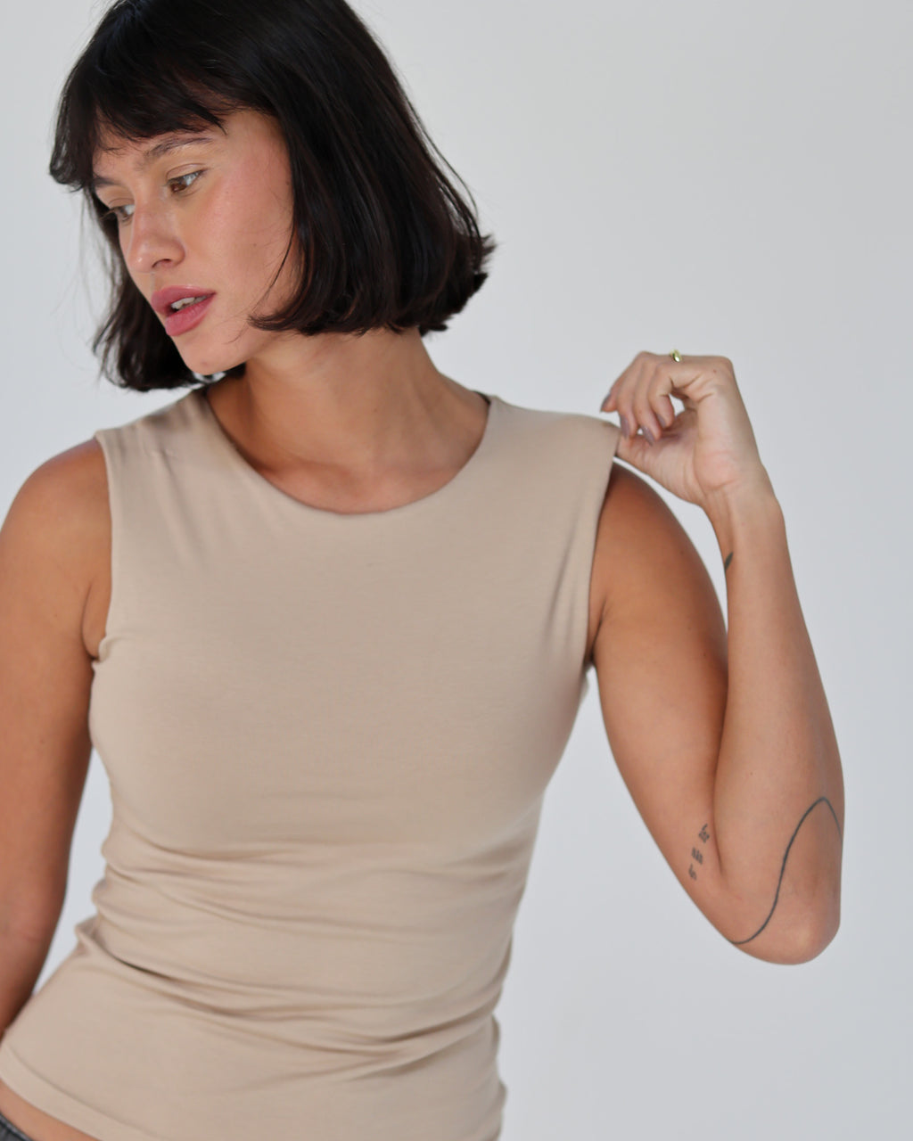 sleeveless Basic - Beige